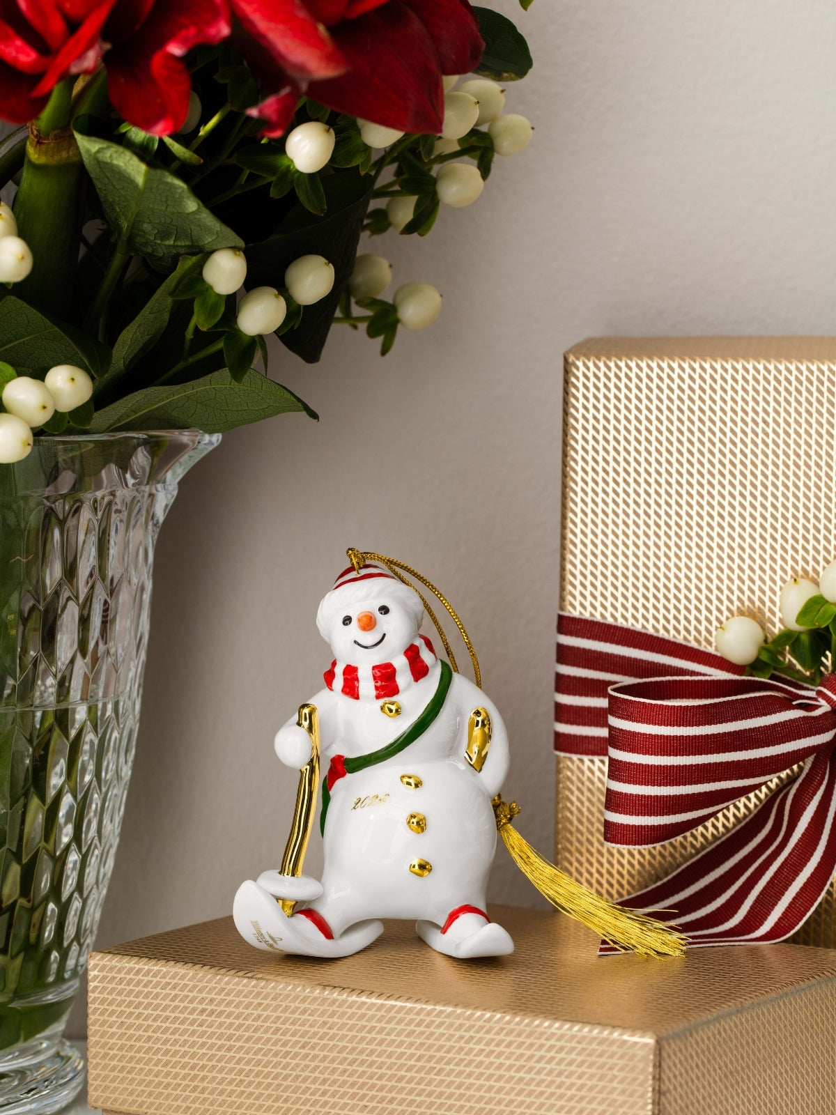 Villeroy & Boch Christmas Classics Ornament Schneemann 2026 - Produktbild 5
