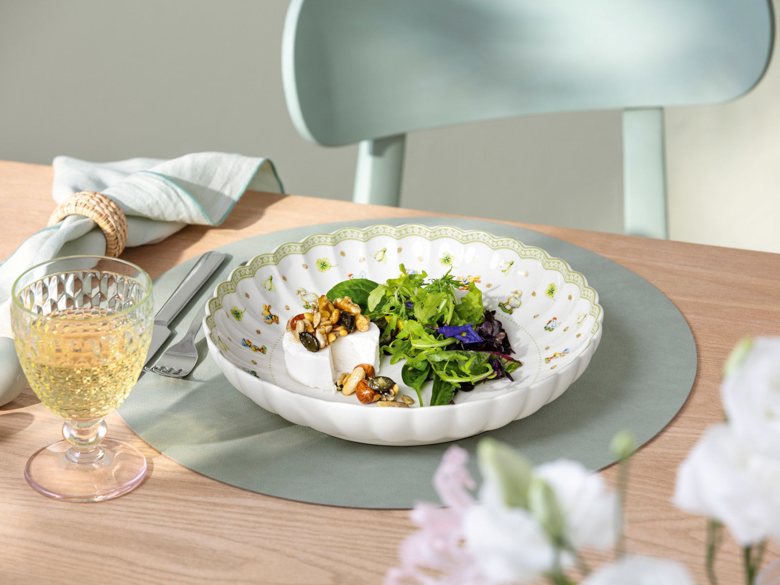 Villeroy & Boch Easter Delight Pastaschale 24cm Lifestyle 1