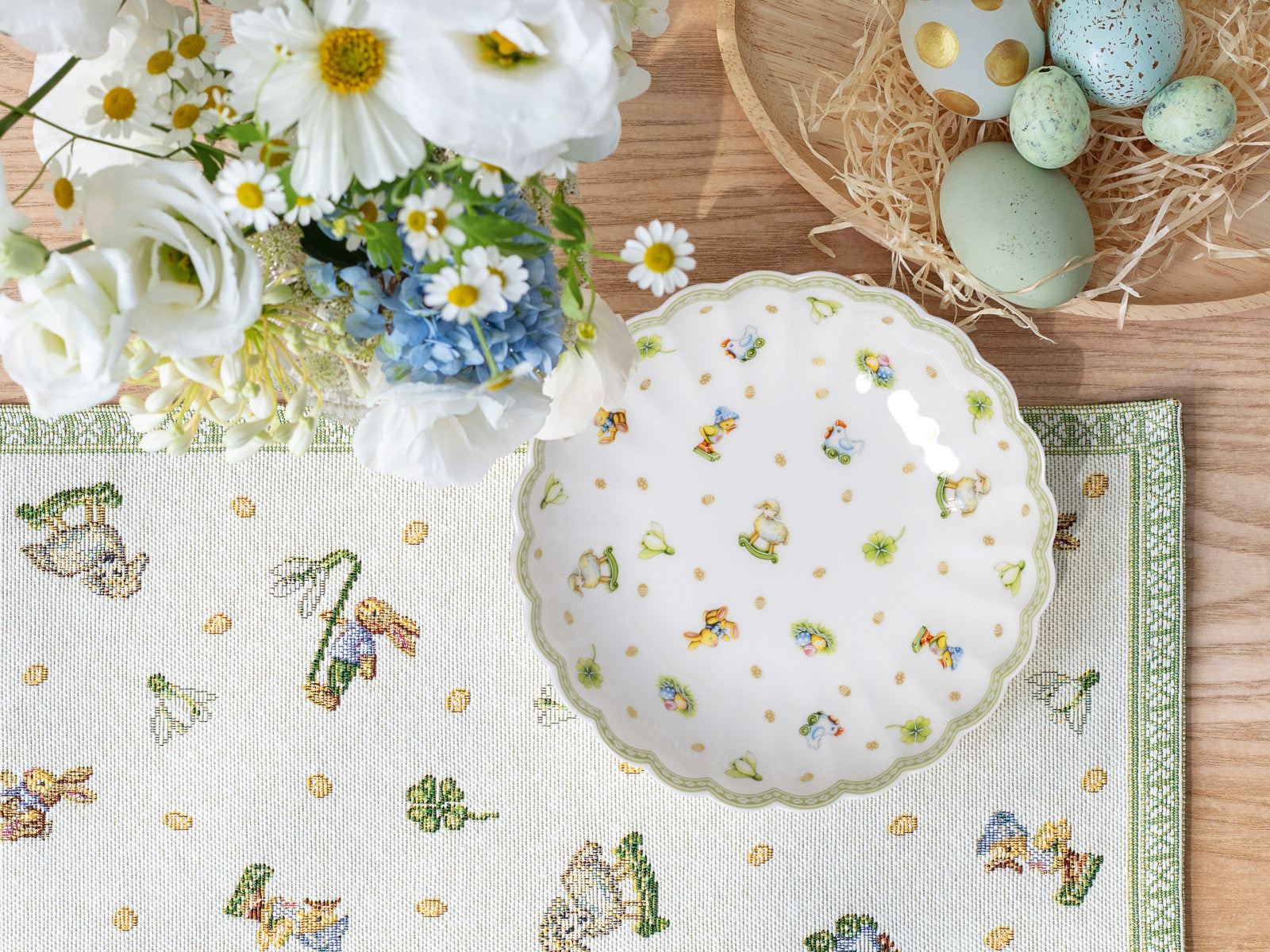 Villeroy & Boch Easter Delight Gobelin Platzset 32x48cm Lifestyle 2