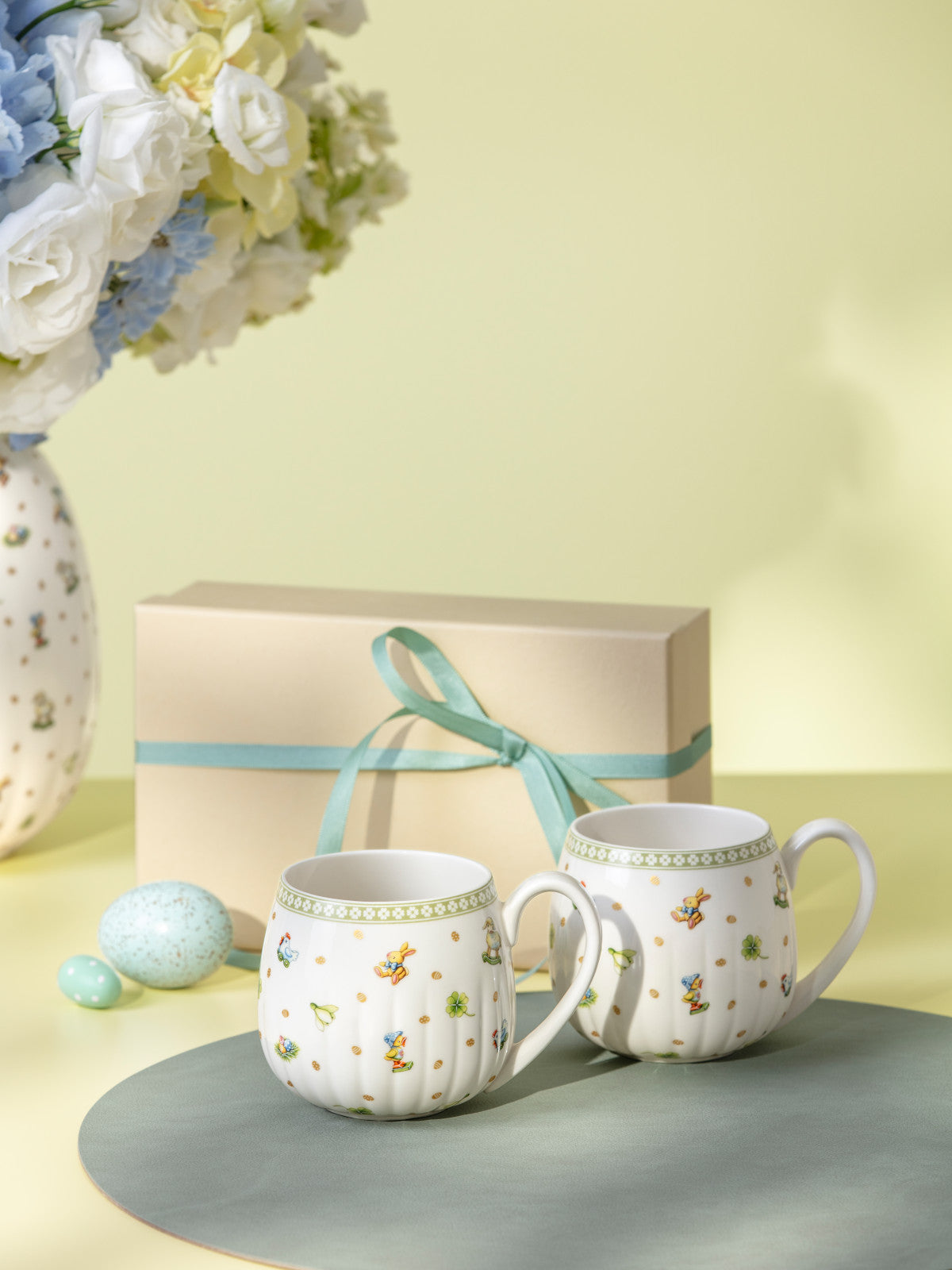 Villeroy & Boch Easter Delight Henkelbecher Set 2tlg Lifestyle 1