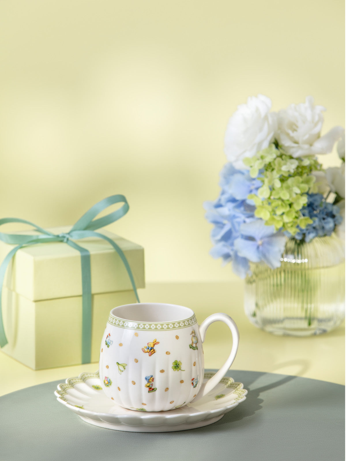 Villeroy & Boch Easter Delight Henkelbecher mit Untertasse 2tlg Set6 Lifestyle 5