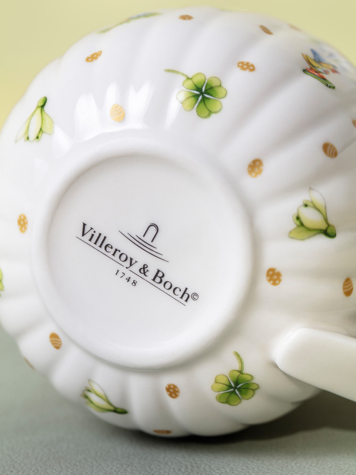 Villeroy & Boch Easter Delight Henkelbecher mit Untertasse 2tlg Set6 Lifestyle 4