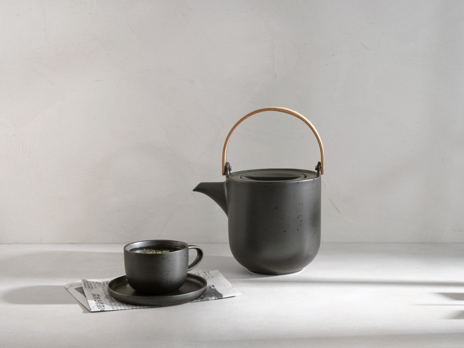 ASA coppa Teekanne mit Holzgriff kuro 1,5l Lifestyle 3