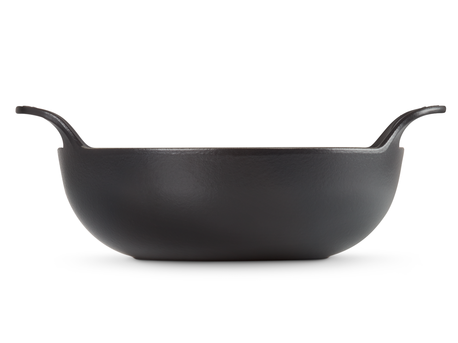 Le Creuset Balti Dish Tradition rund schwarz matt 24cm Freisteller 3