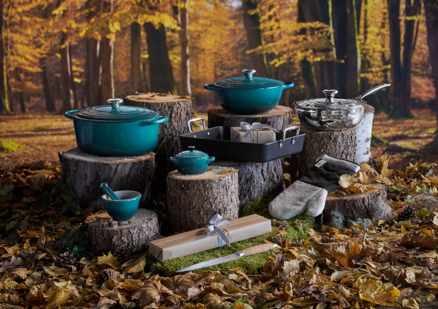 Le Creuset Bräter La Marmite Signature rund deep teal 27,5cm Lifestyle 4