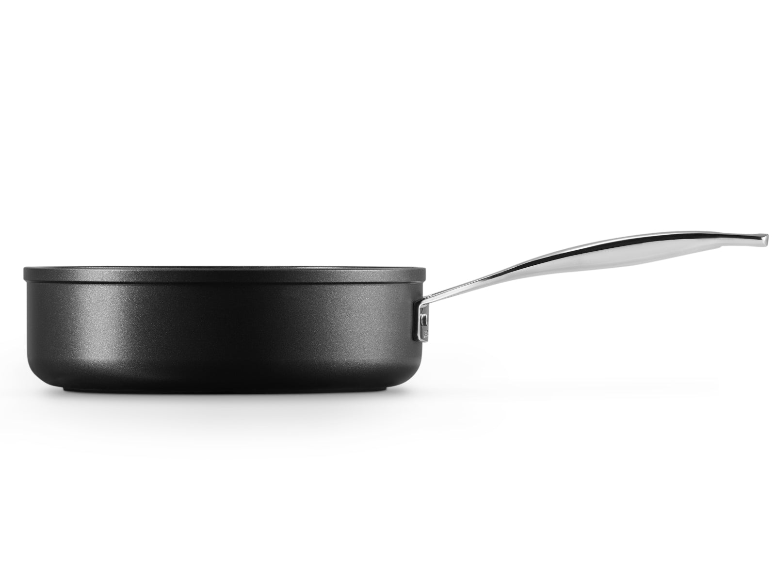 Le Creuset Aluminium-Antihaft Sautépfanne rund schwarz 24cm Freisteller 2