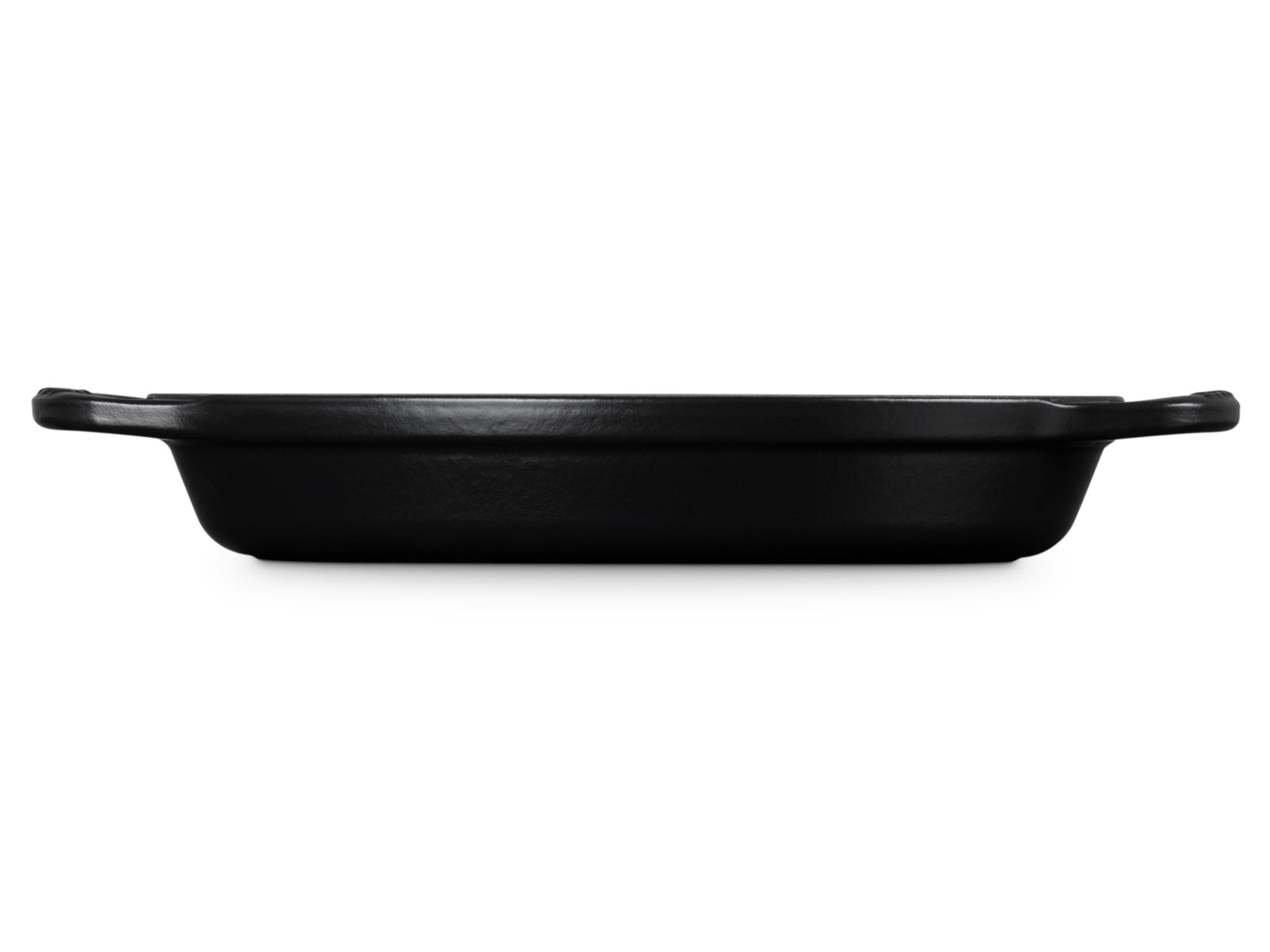 Le Creuset Backform Signature oval schwarz matt 24cm Freisteller 3