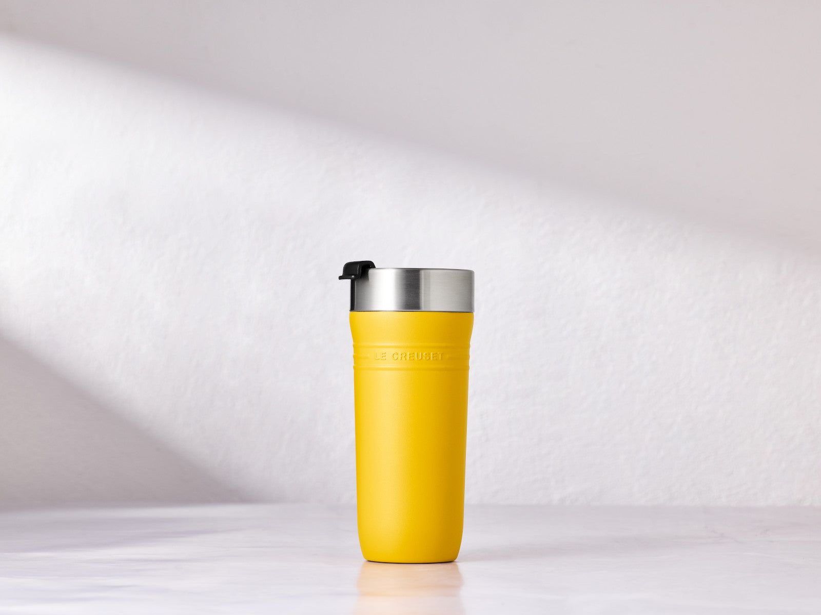 Le Creuset On The Go Thermobecher nectar 350ml Lifestyle 3