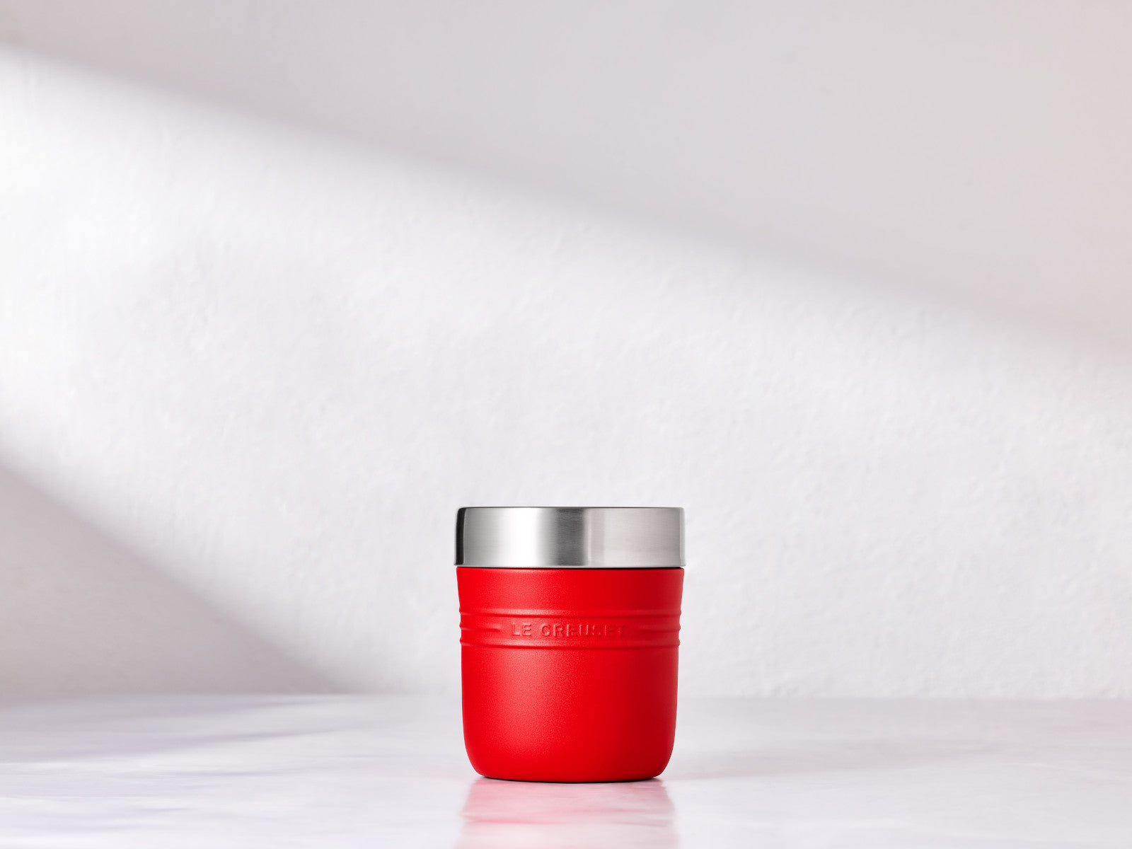 Le Creuset On The Go Thermobehälter kirschrot 500ml Lifestyle 3