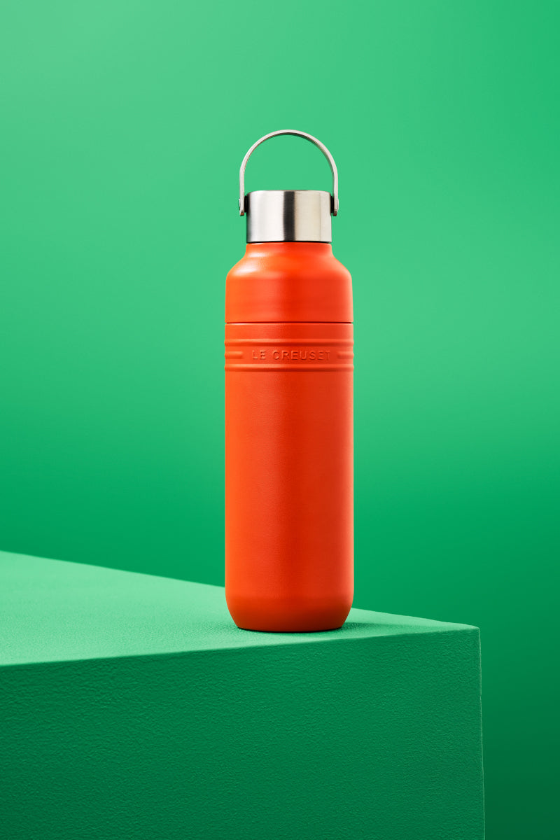 Le Creuset On The Go Trinkflasche ofenrot  500ml Lifestyle 5