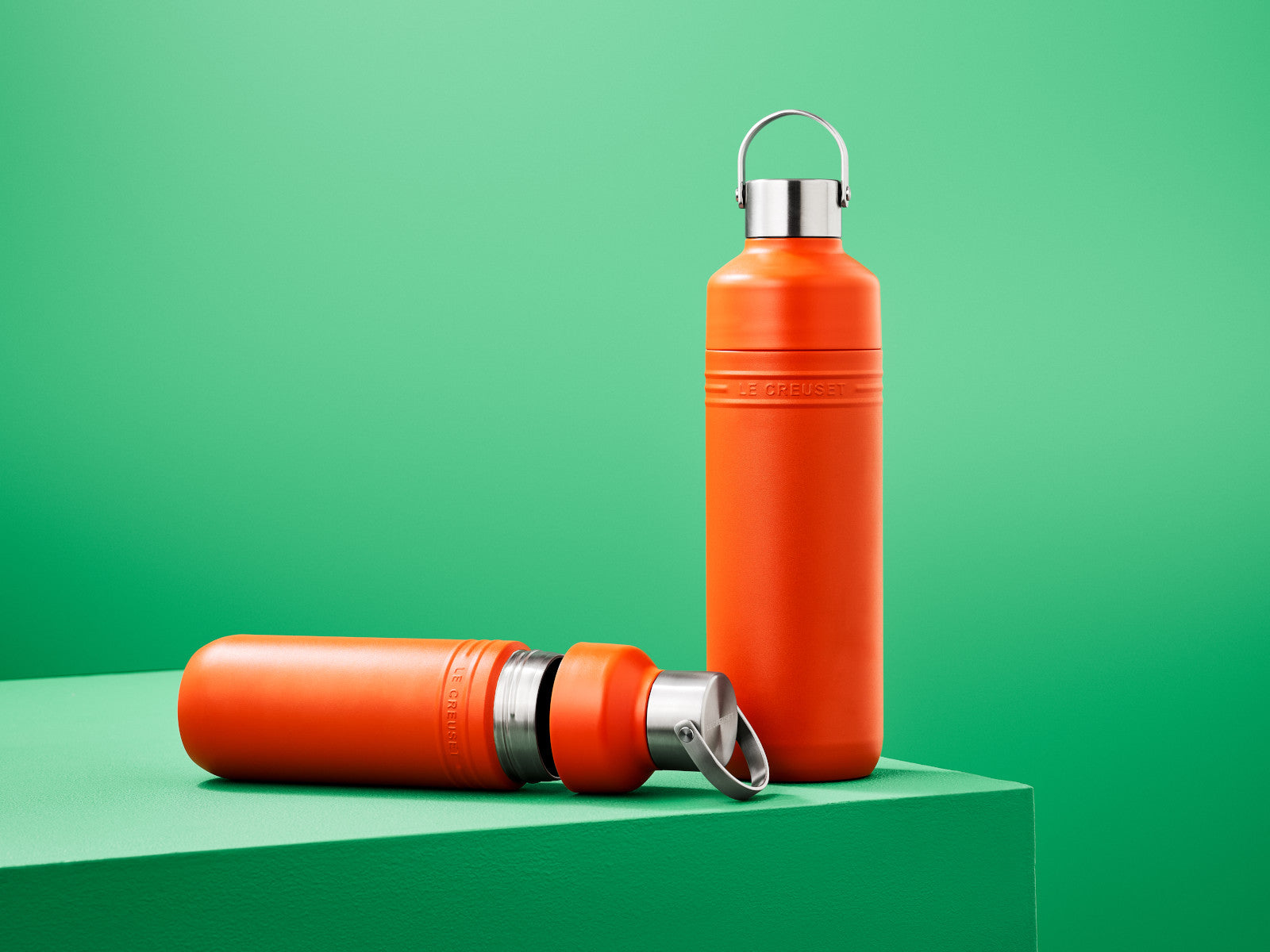 Le Creuset On The Go Trinkflasche ofenrot  1l Lifestyle 5