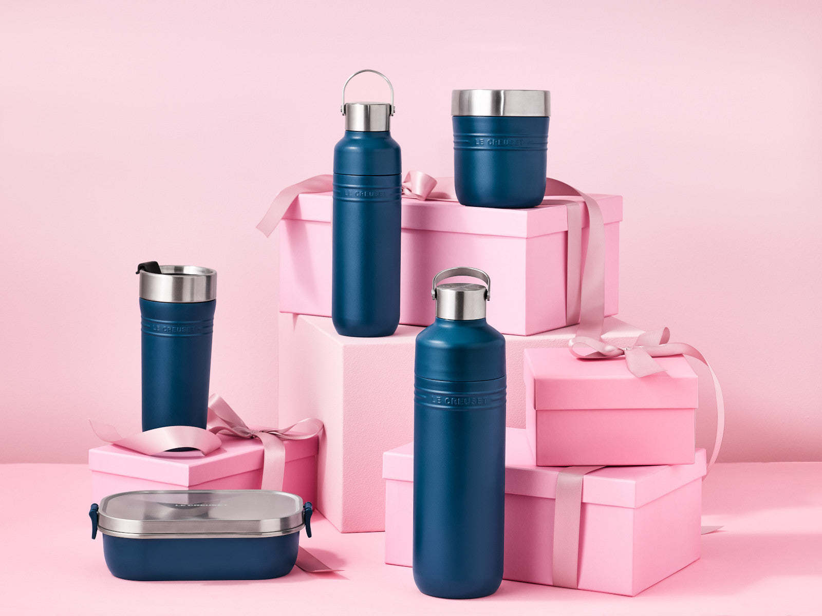 Le Creuset On The Go Trinkflasche deep teal 1l Lifestyle 5