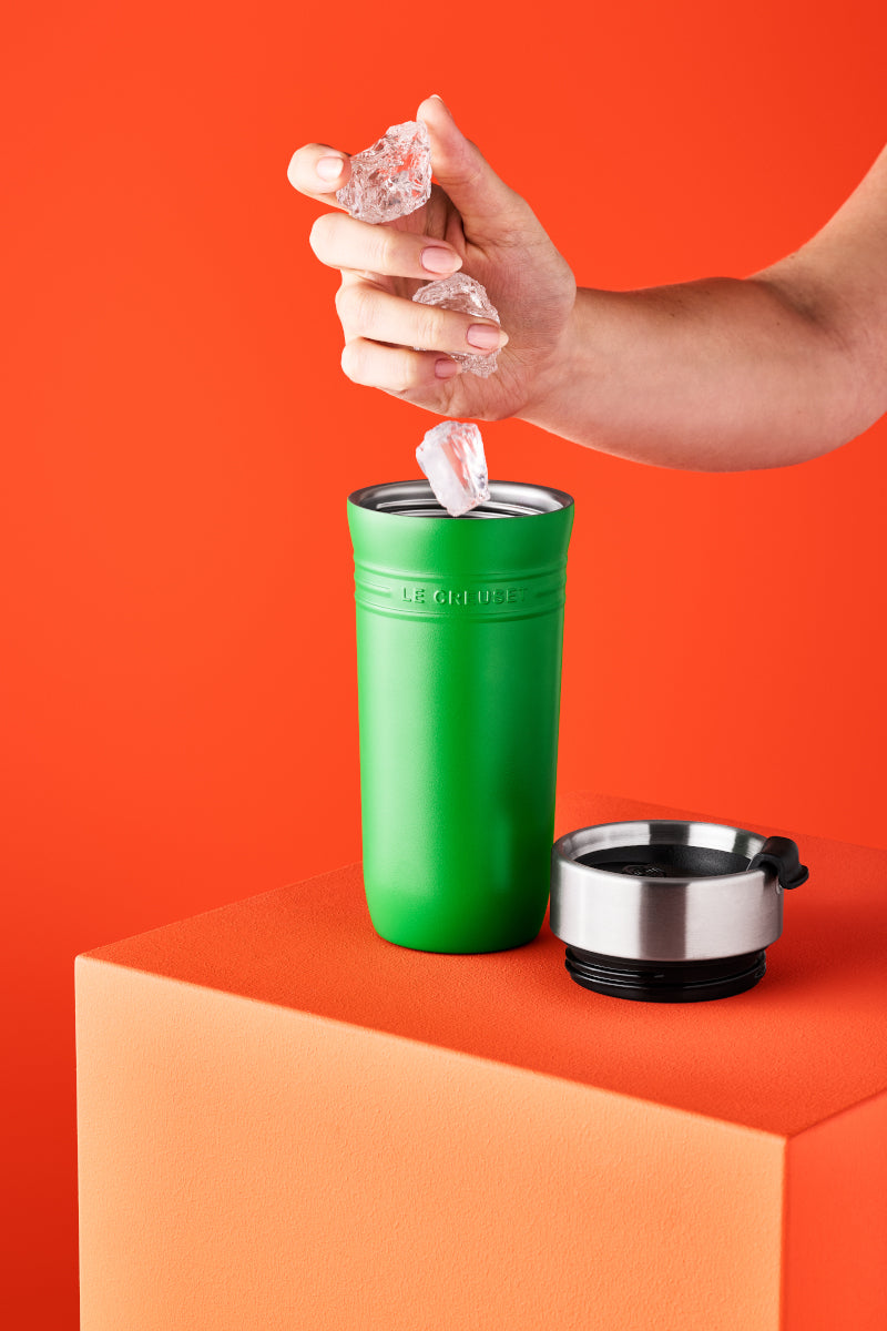 Le Creuset On The Go Thermobecher bamboo green 350ml Lifestyle 4