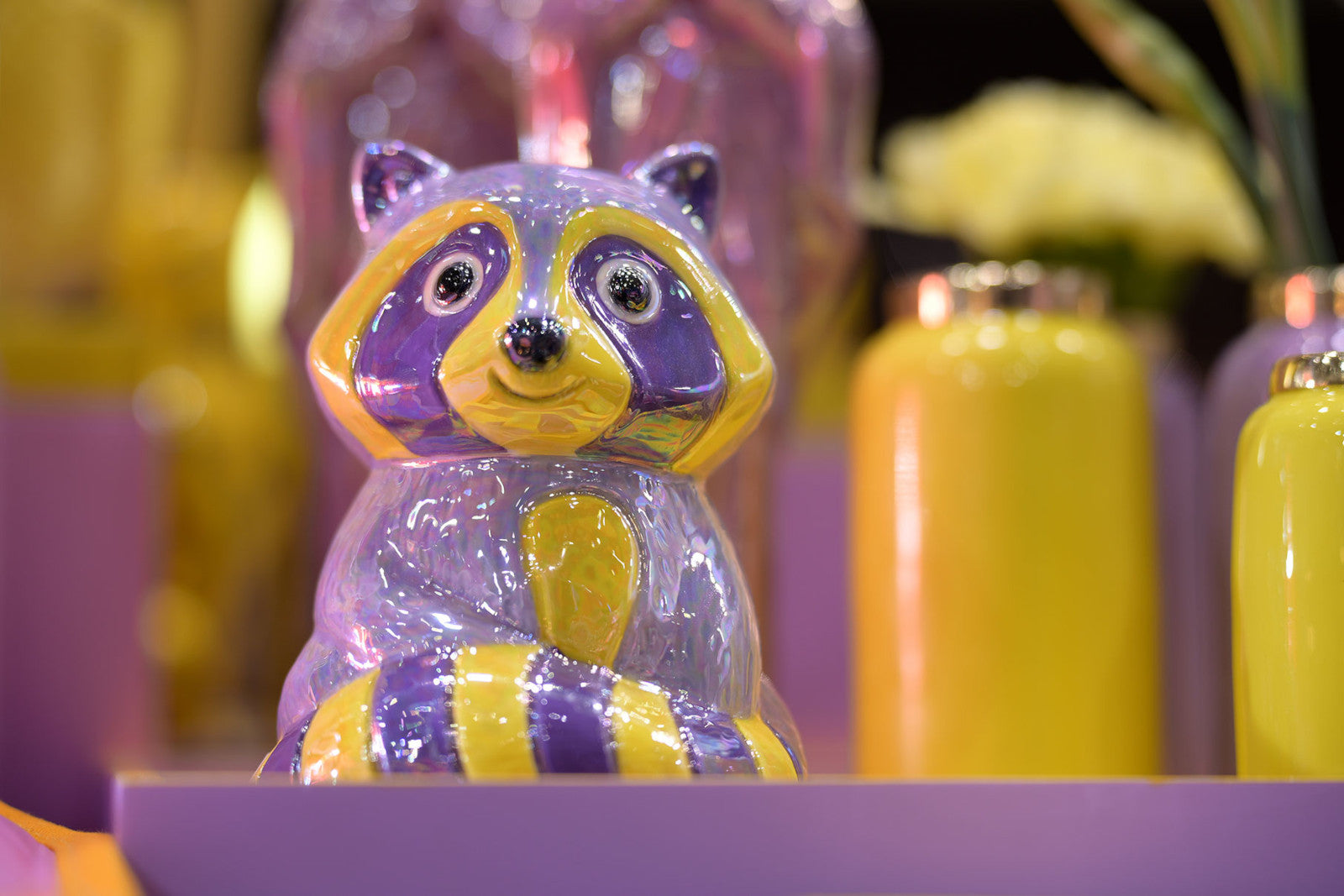 Giftcompany Mignon Vase Waschbär lila 13,6cm Lifestyle 1