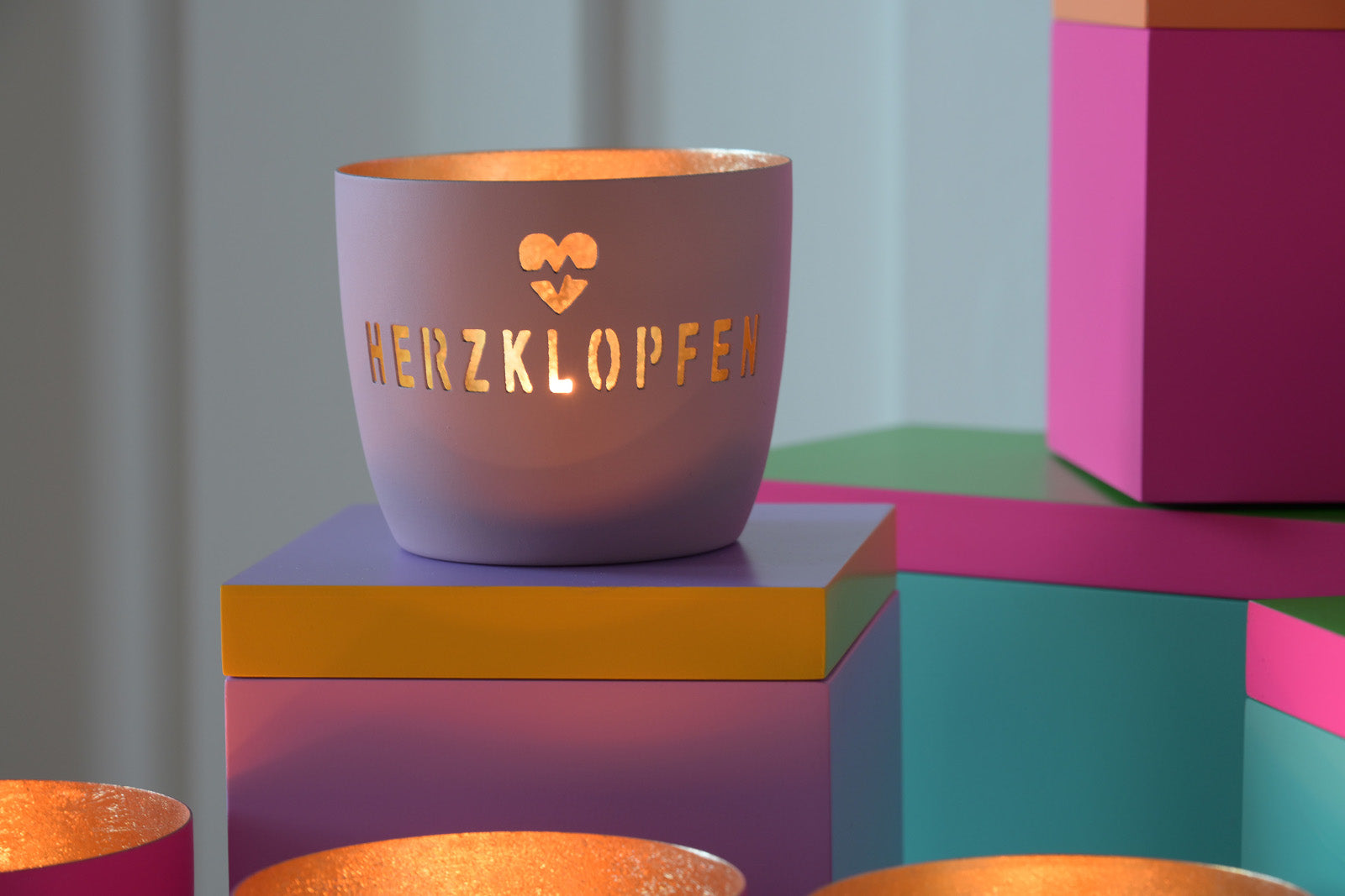 Giftcompany Madras Windlicht M So much amore hot pink/gold 8,5cm Lifestyle 5