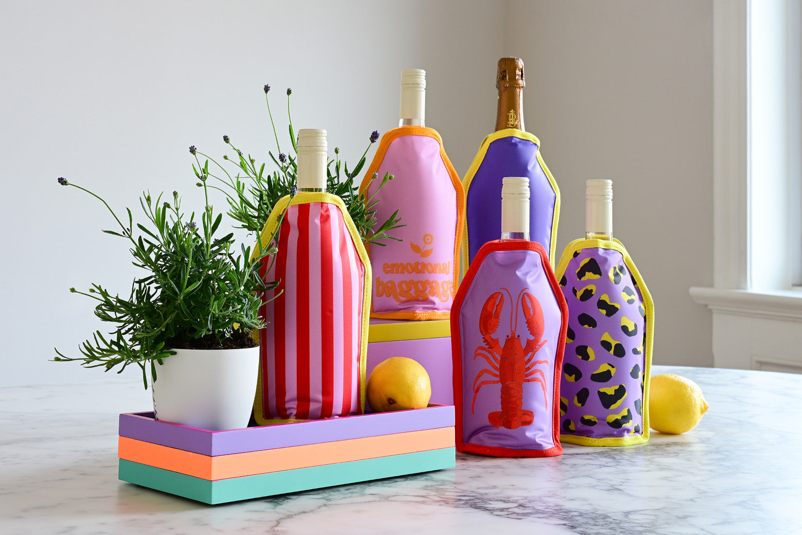 Giftcompany Froid Kühlmanschette Streifen blau/rosa 23,5cm Lifestyle 2