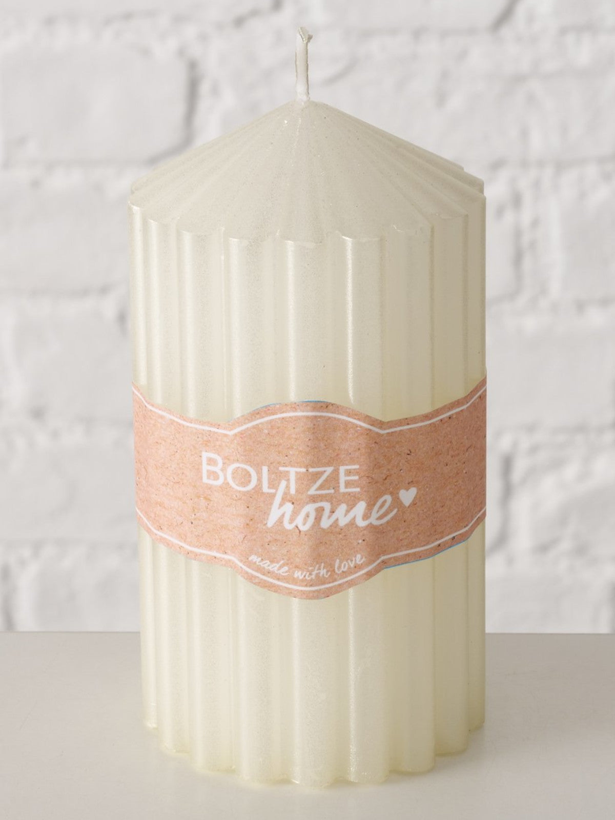Boltze Classic Stumpenkerze Gleamy champagner 13cm Lifestyle 1