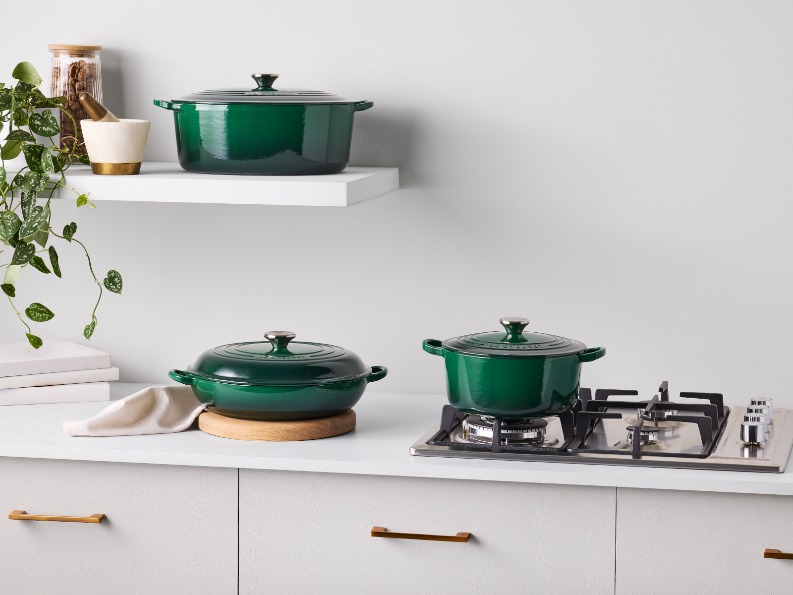 Le Creuset Bräter Tradition rund juniper 26cm Lifestyle 3