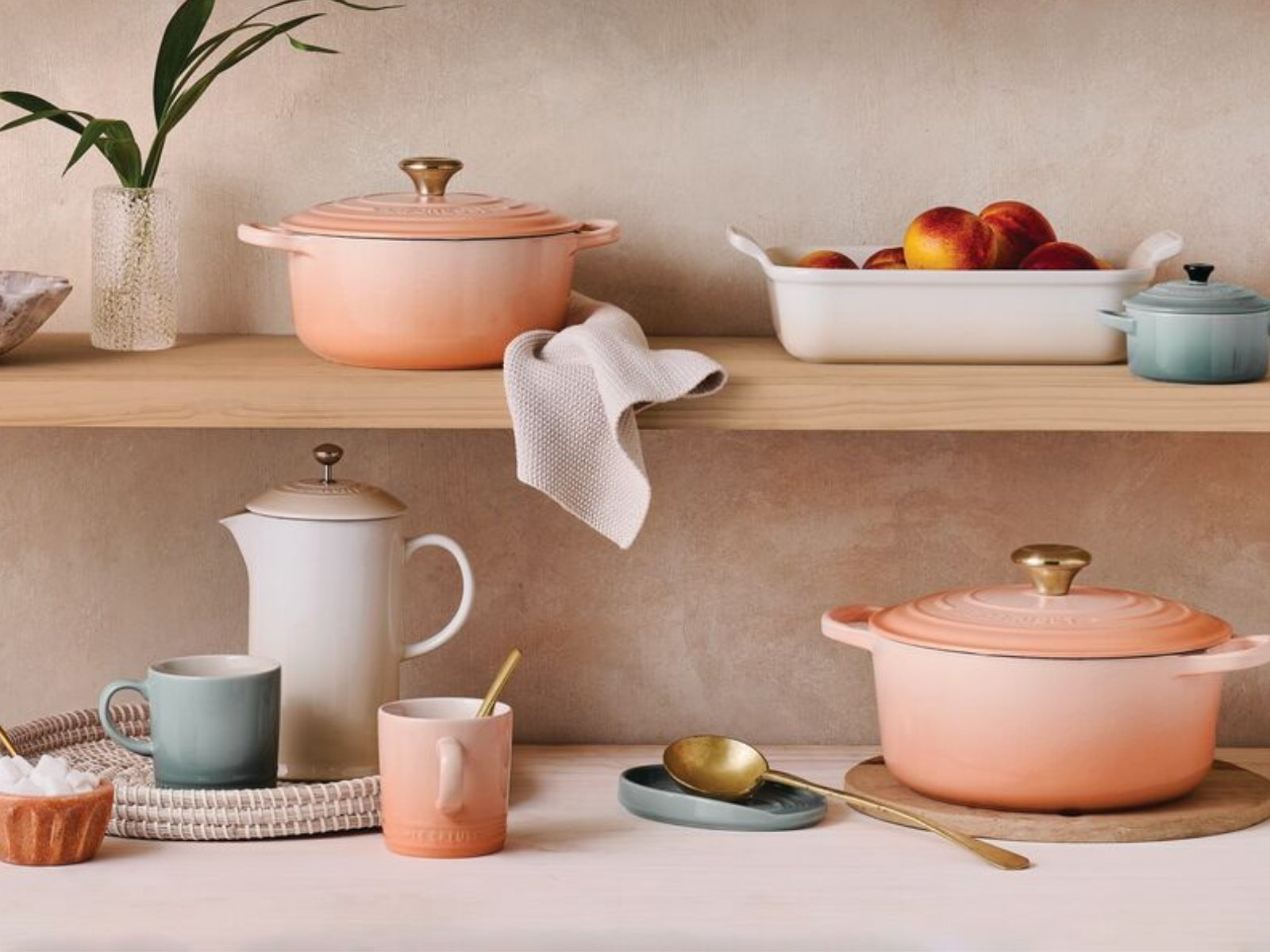 Le Creuset Bräter Signature rund mit Goldknopf pêche 24cm - Produktbild 7