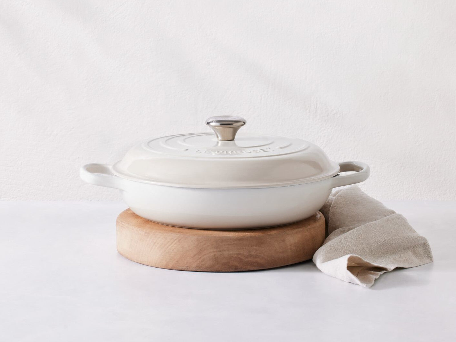 Le Creuset Gourmet-Profitopf Signature azure 26cm Lifestyle 1