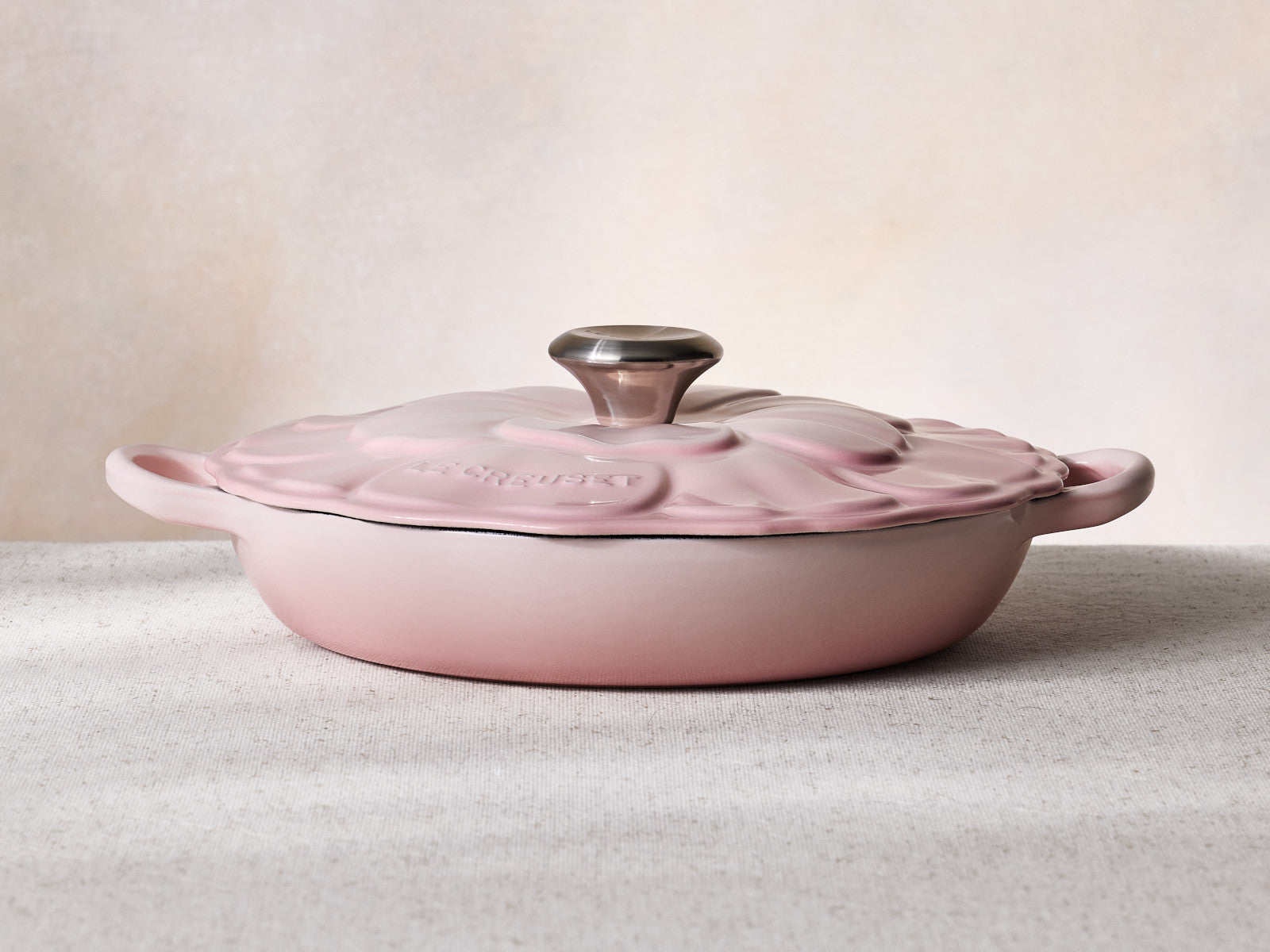 Le Creuset Signature Gourmet-Profitopf Blume shell pink 26cm - Produktbild 8