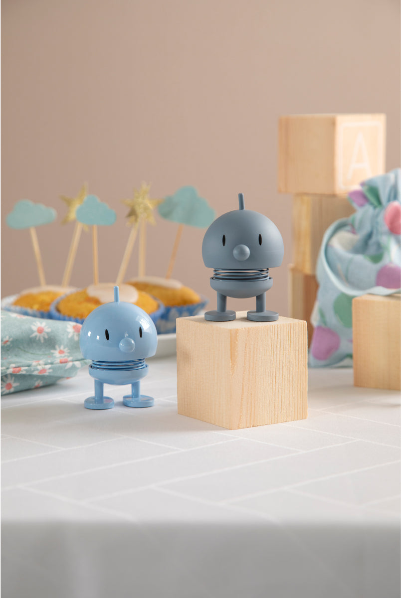 Hoptimist Soft Bumble S Sky 7,6cm Lifestyle 7