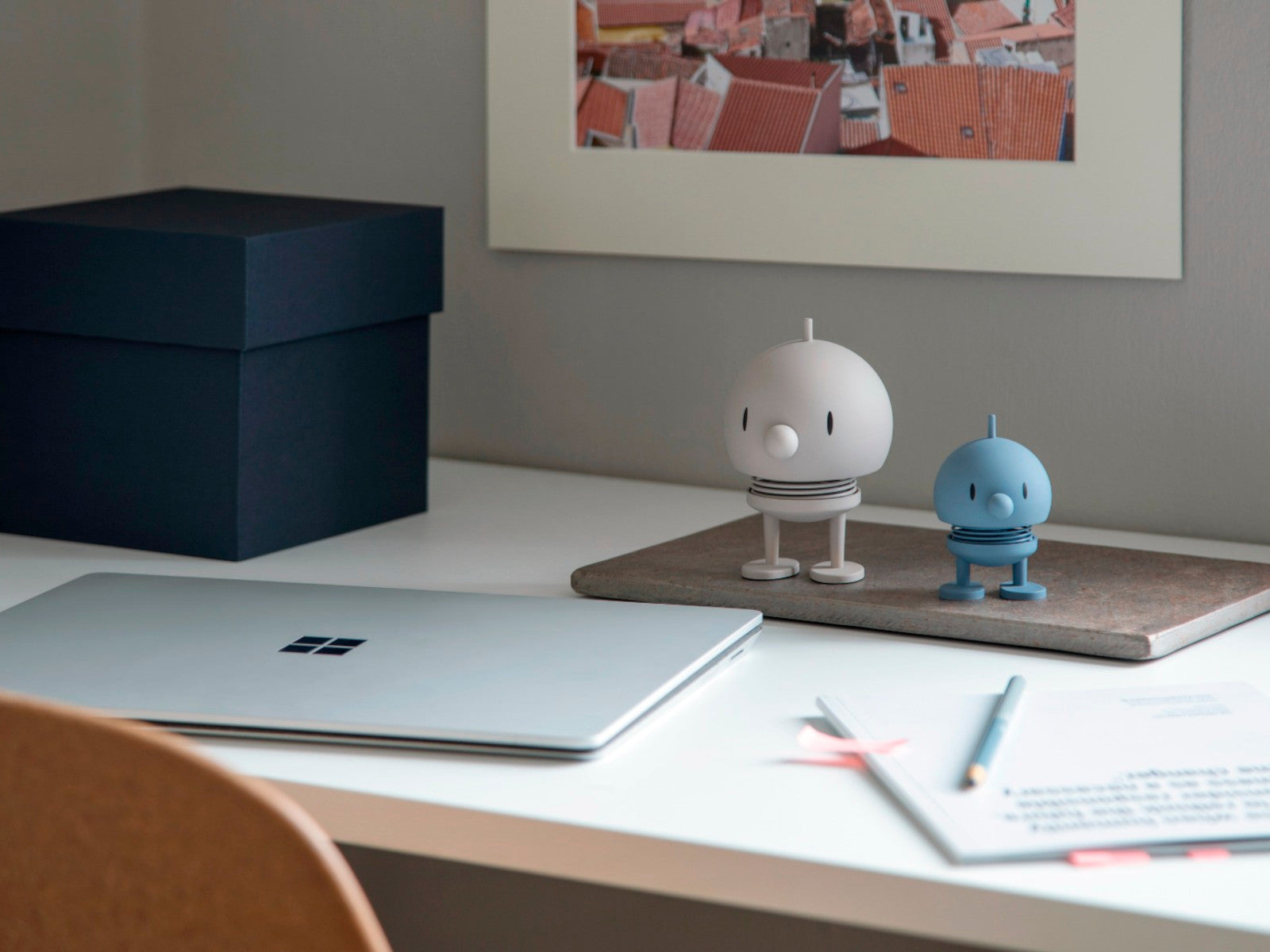 Hoptimist Soft Bumble S Sky 7,6cm Lifestyle 1