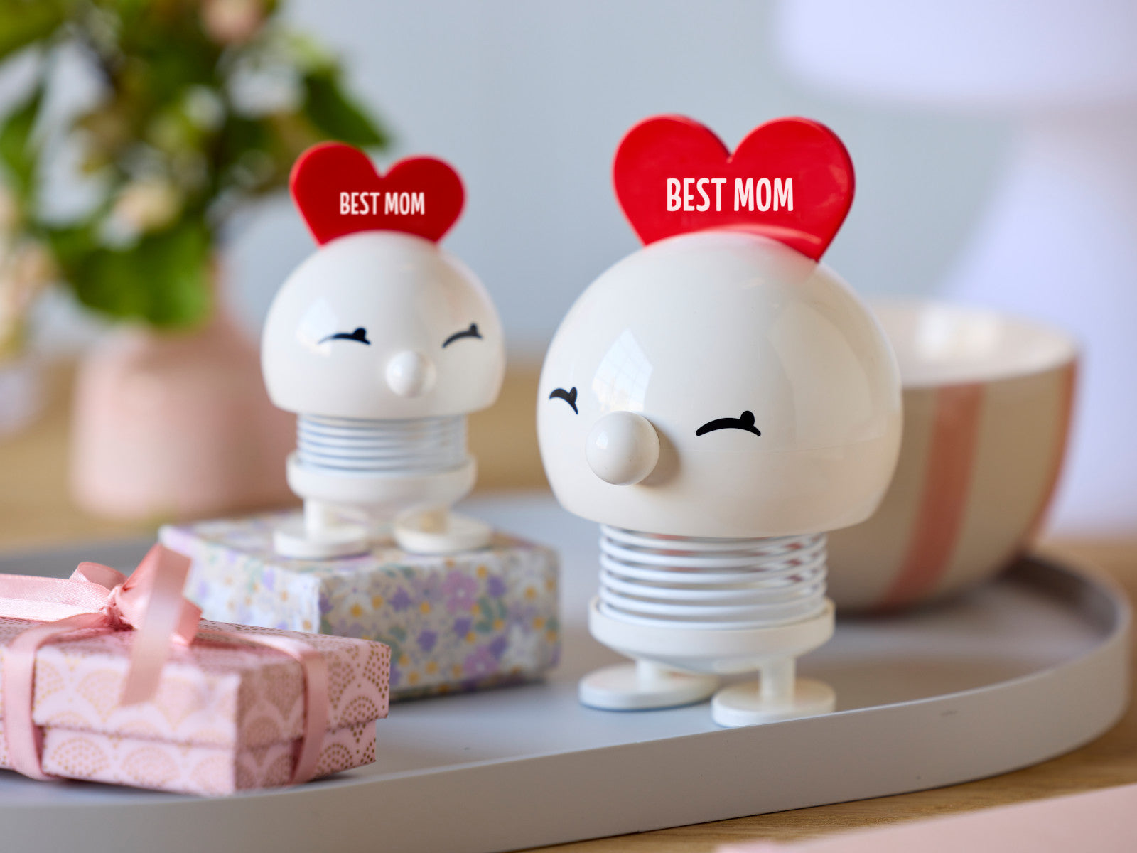 Hoptimist Love Bumble S white 7,2cm Lifestyle 1