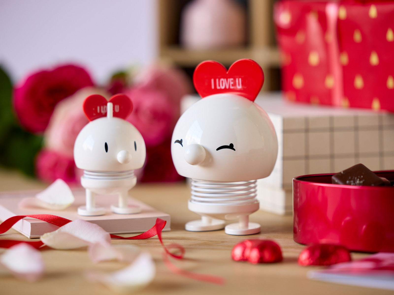 Hoptimist Love Bumble S white 7,2cm Lifestyle 4