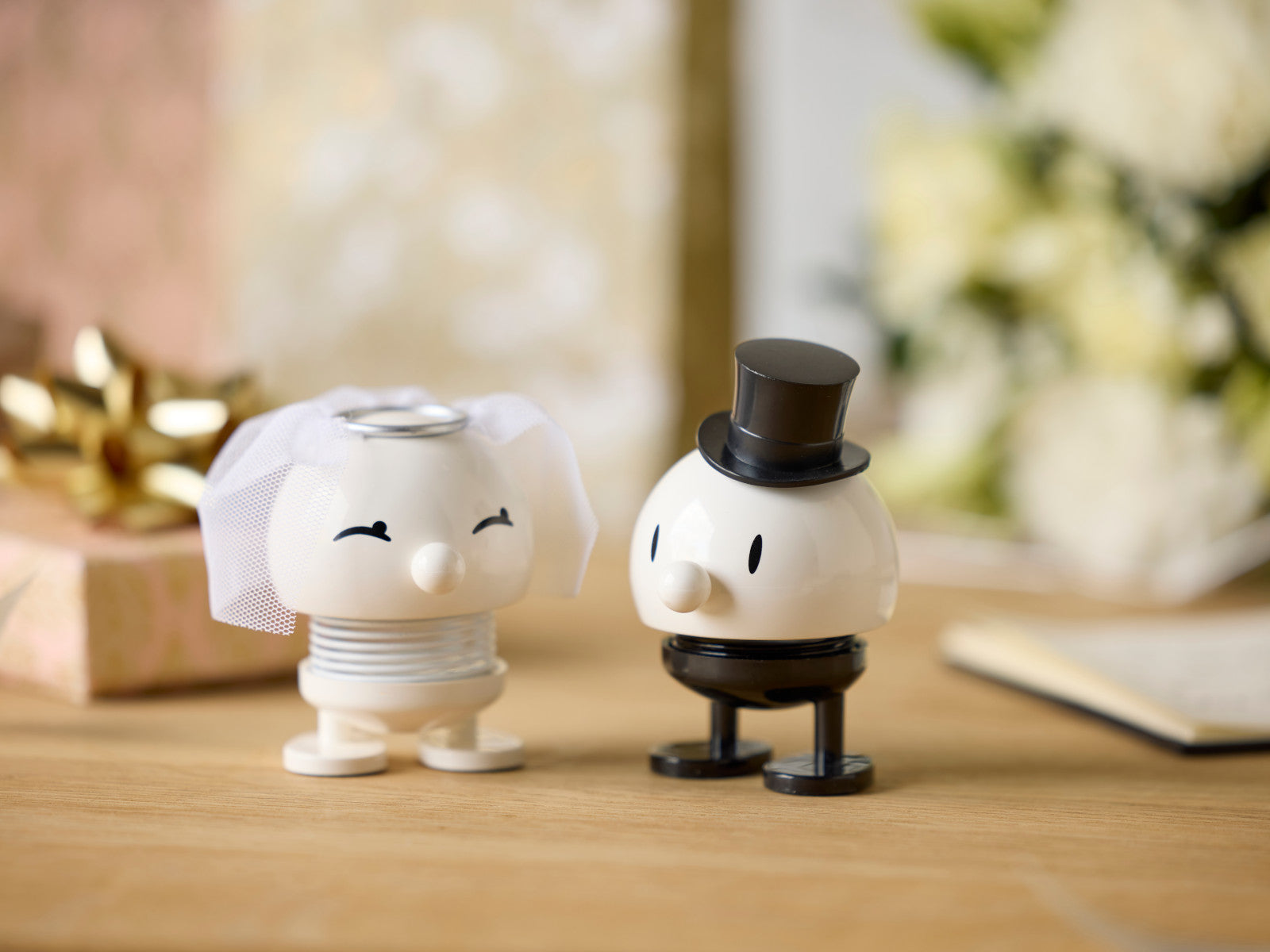 Hoptimist Bride & Groom White 8,5cm Lifestyle 3