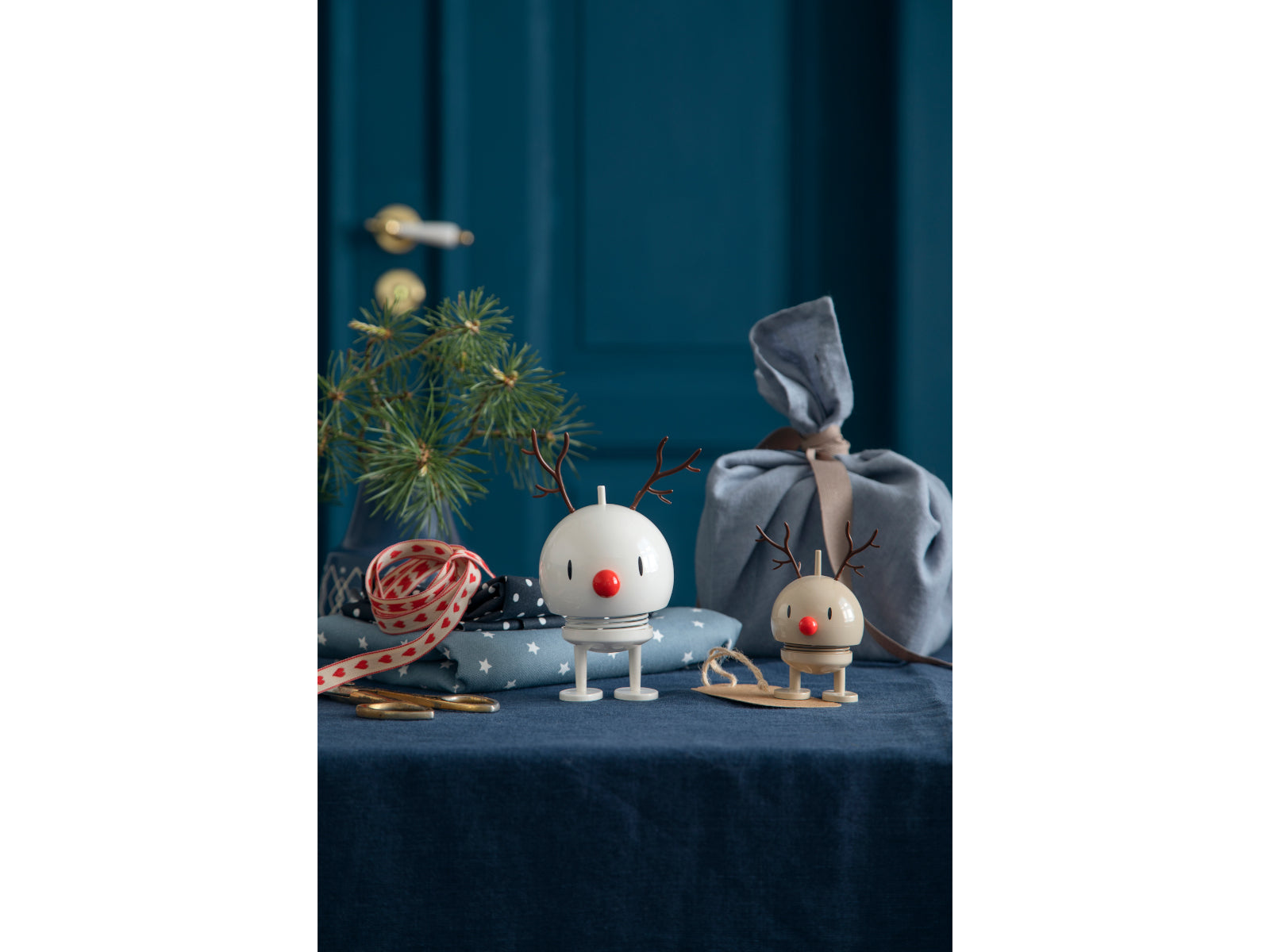 Hoptimist Bumble M white Reindeer 15,2cm Freisteller3