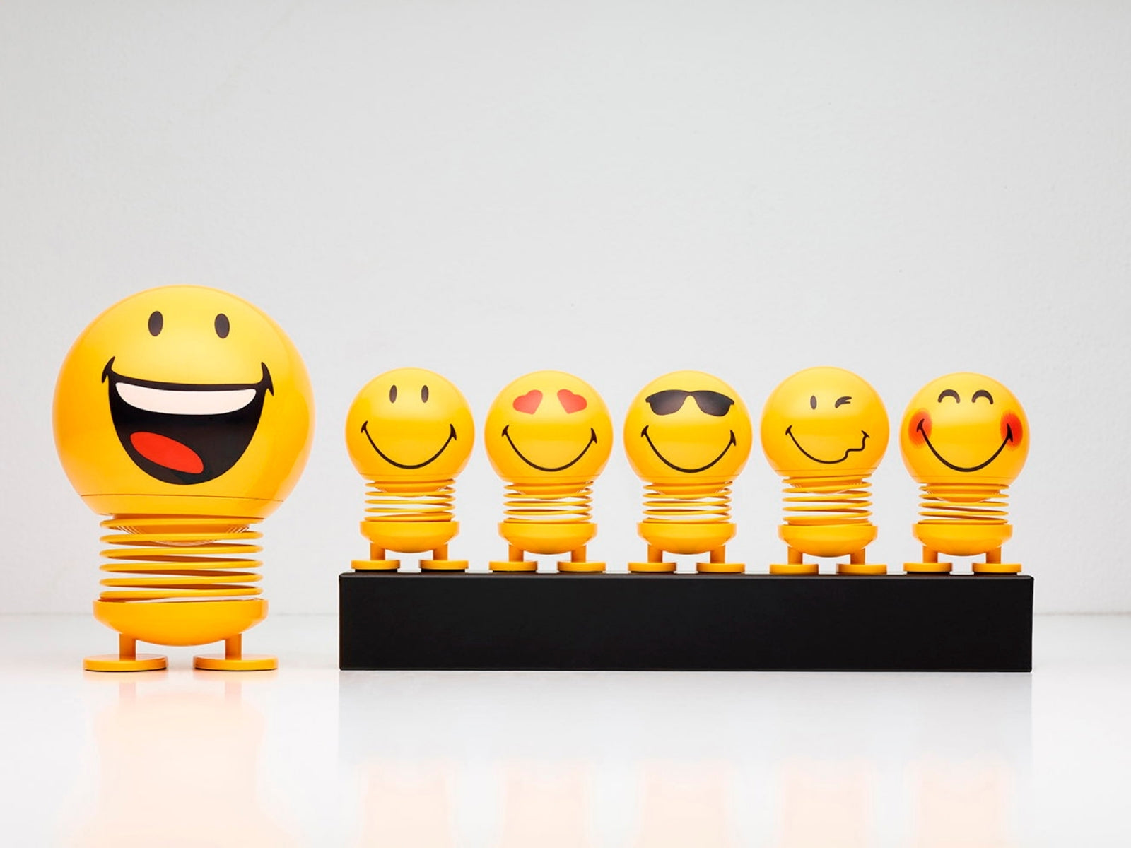 Hoptimist Smiley S yellow 6,6cm - Produktbild 8