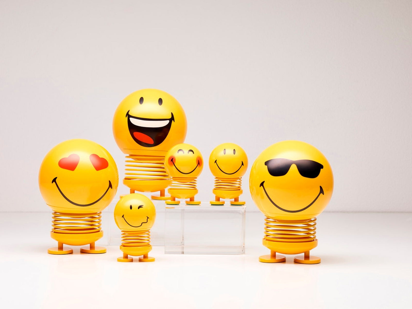 Hoptimist Smiley S yellow 6,6cm - Produktbild 10