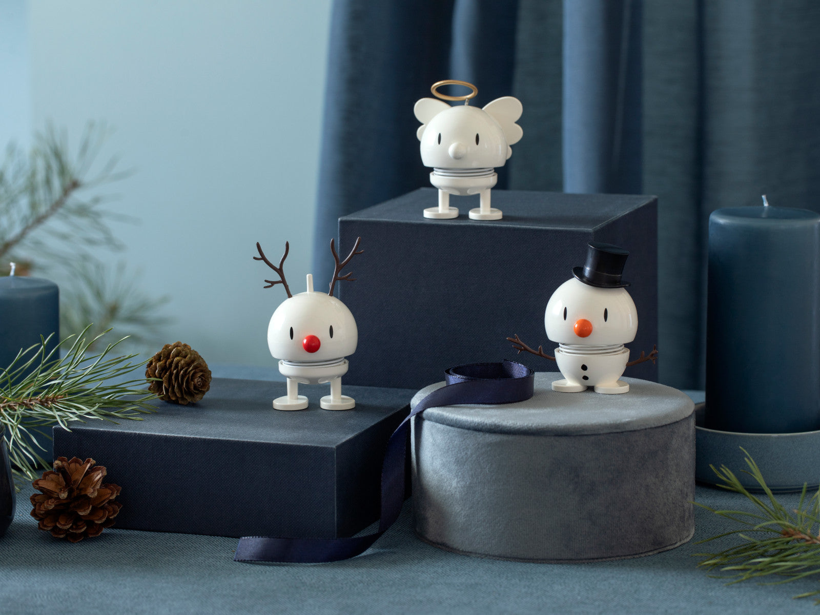 Hoptimist Reindeer Bumble S red 7,2cm Lifestyle 3