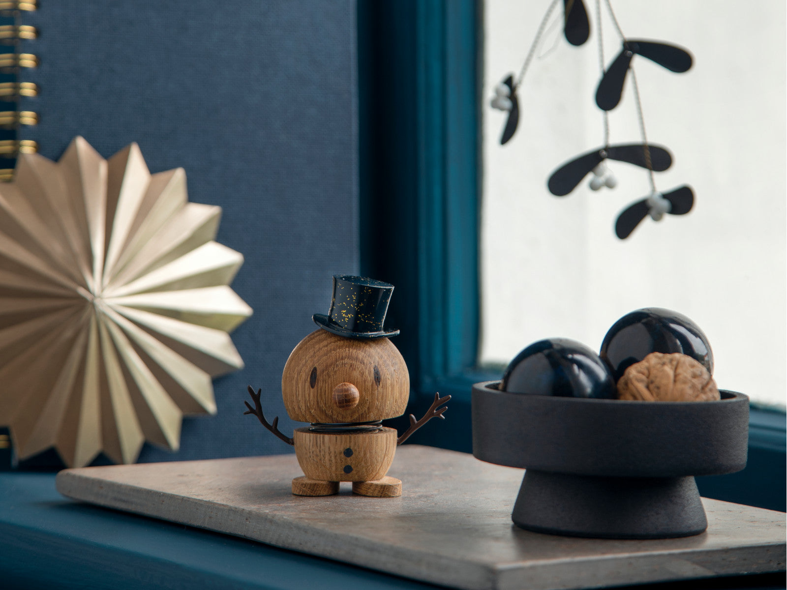 Hoptimist Snowman S oak 7,8cm Lifestyle 1