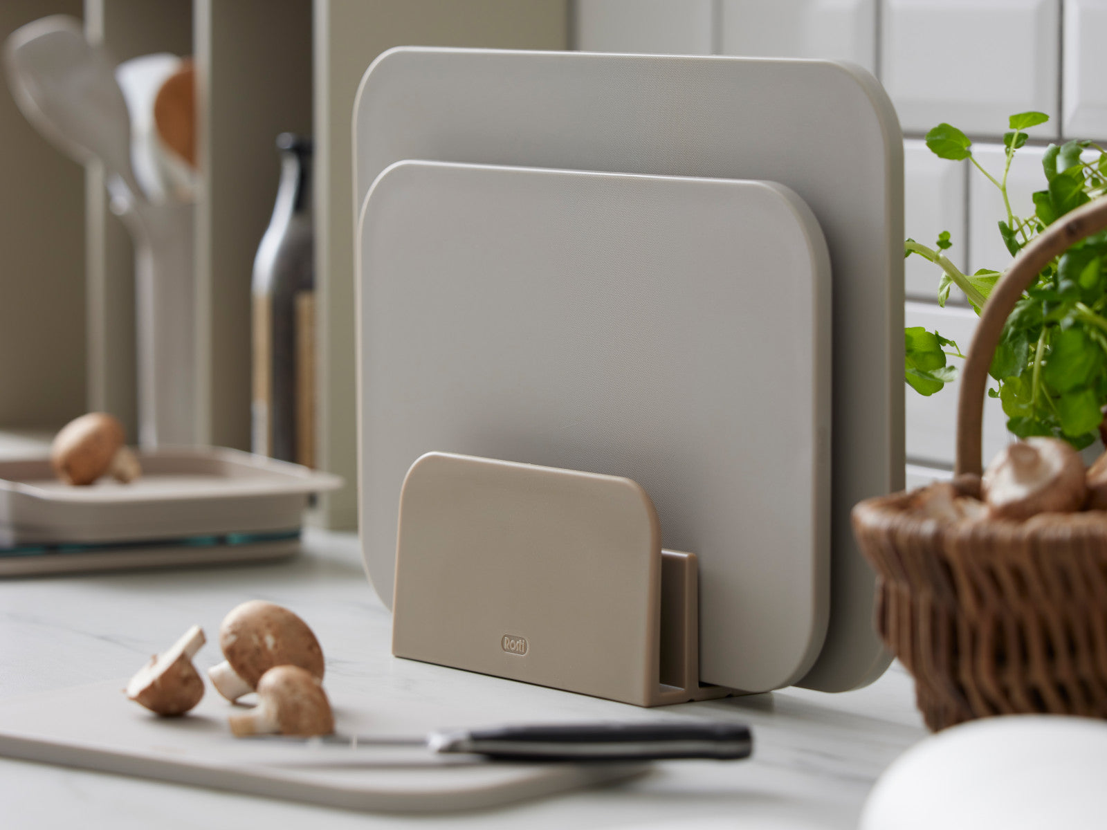 Rosti Choptima Schneidebrett humus Set3 Lifestyle 2