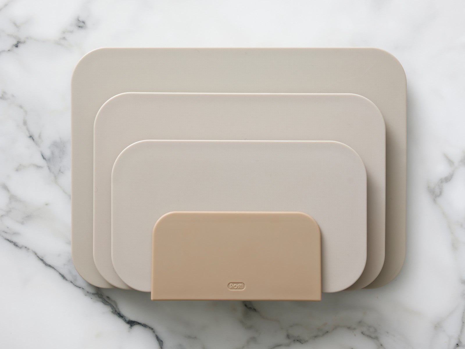 Rosti Choptima Schneidebrett humus Set3 Lifestyle 1