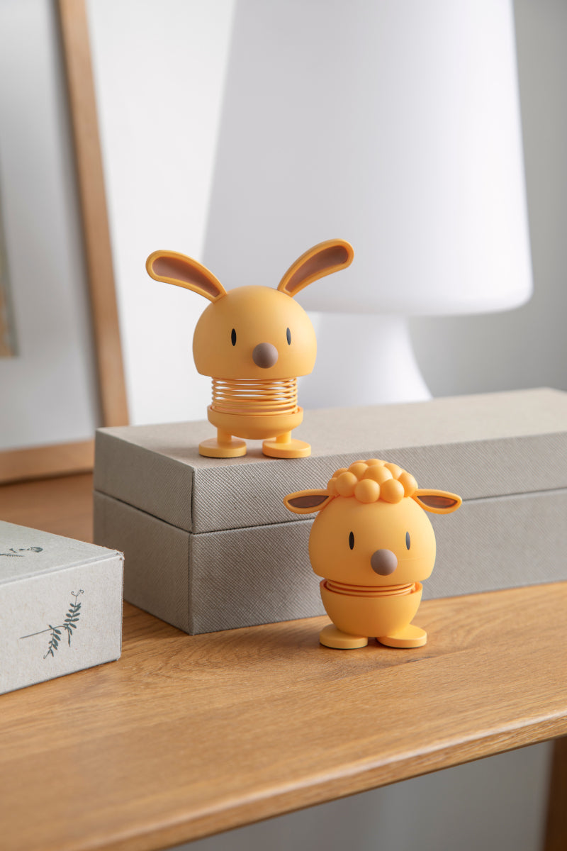 Hoptimist Soft Bunny S Mimosa 6,8cm Lifestyle 3