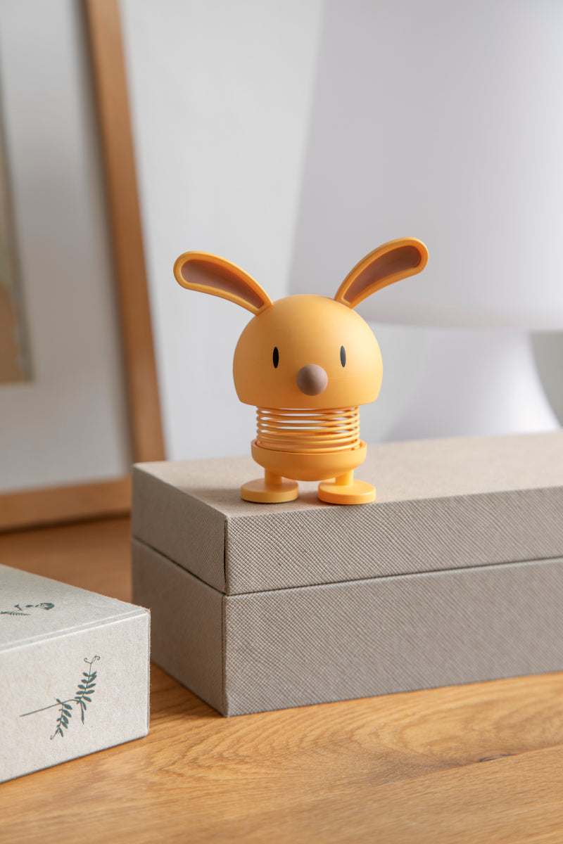 Hoptimist Soft Bunny S Mimosa 6,8cm Lifestyle 6