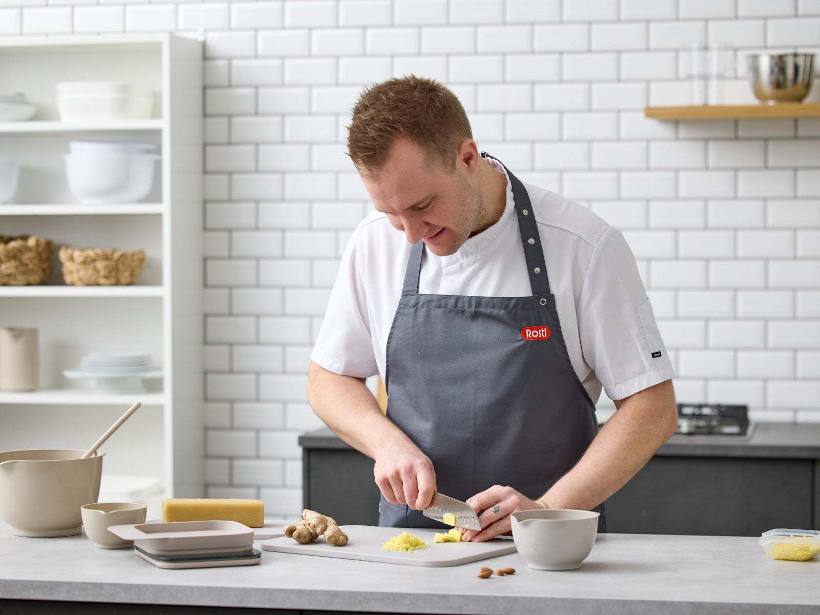 Rosti Margrethe Schüssel humus 2l Lifestyle 3