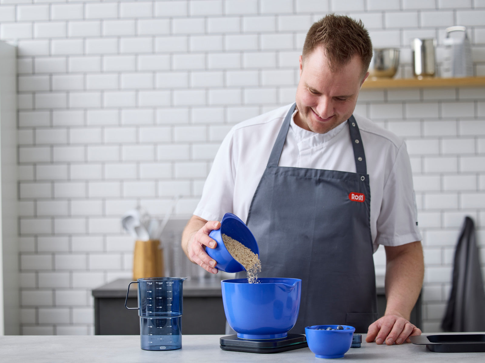 Rosti Margrethe Schüssel electric blue 3l Lifestyle 3