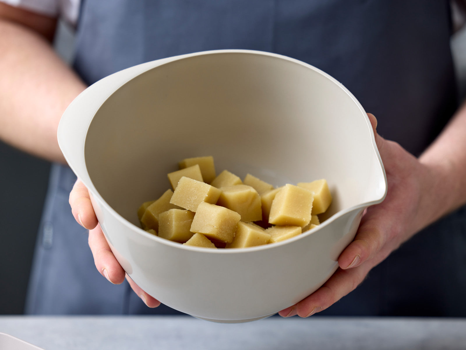 Rosti Margrethe Schüssel humus 3l Lifestyle 3