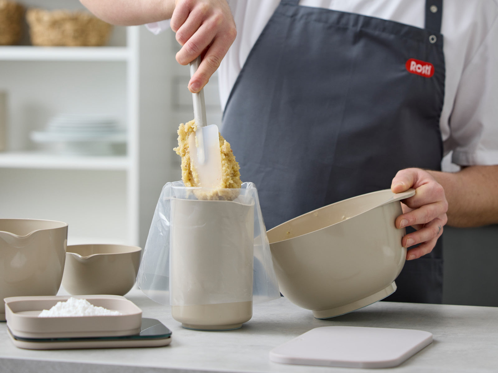 Rosti Rührbecher Classic humus 1,25l Lifestyle 2