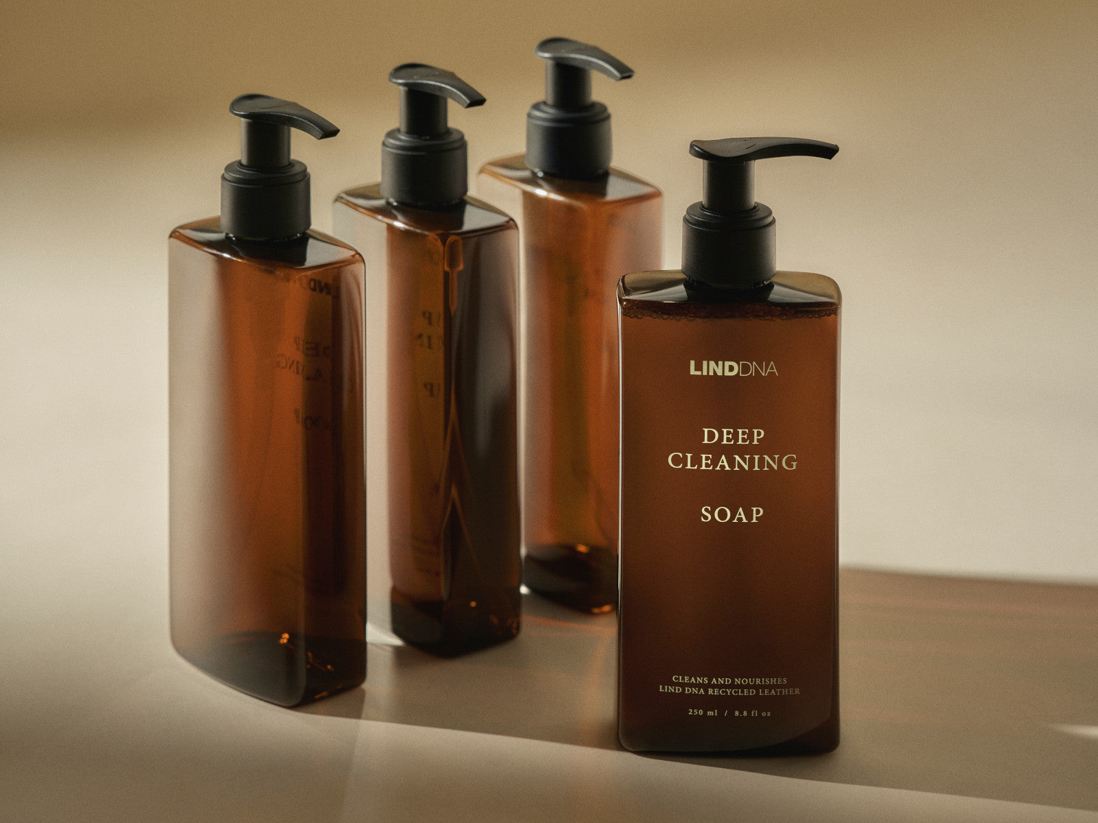 LIND DNA Deep Cleaning Soap 0,25l - Produktbild 2