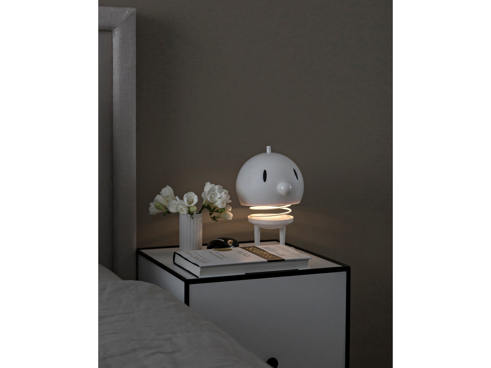 Hoptimist LED Lampe XL White 23cm Lifestyle 4