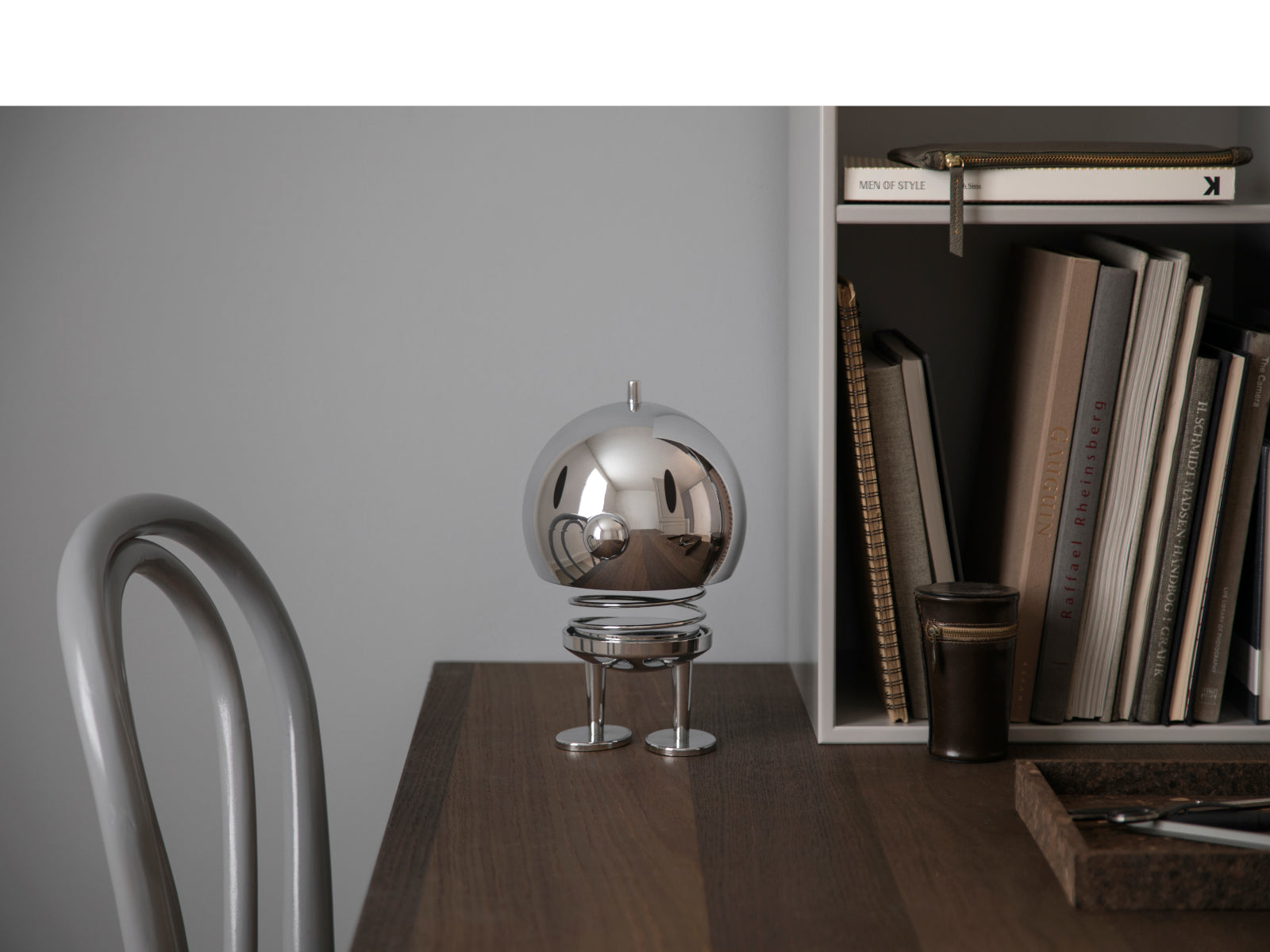 Hoptimist LED Lampe XL Chrome 23cm Lifestyle 3