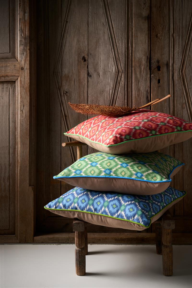 PIP STUDIO Zazu Kissen blau 53x53cm (1 Stück) Lifestyle 2