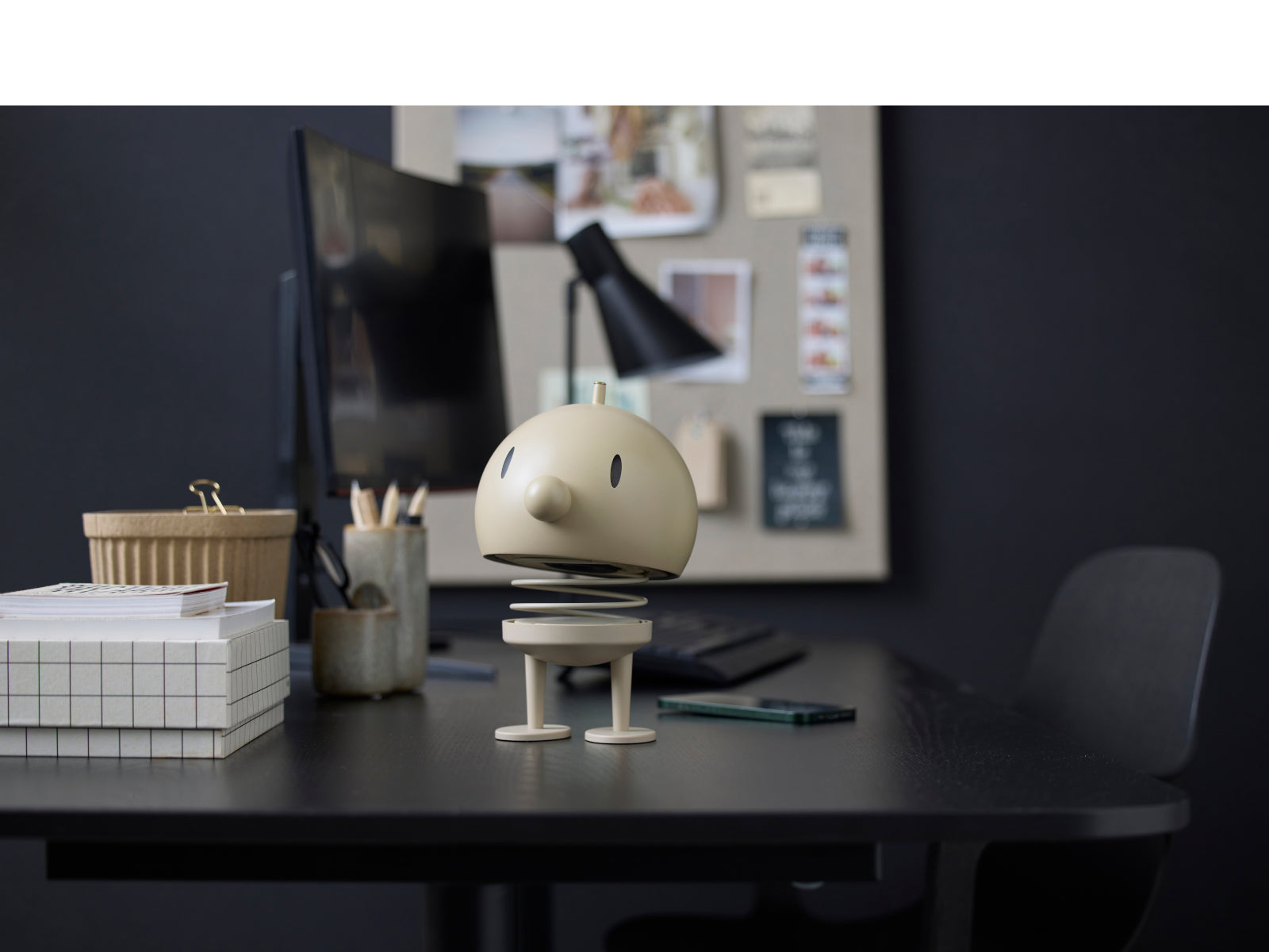 Hoptimist Speaker XL Soft Latte 23cm Lifestyle 4