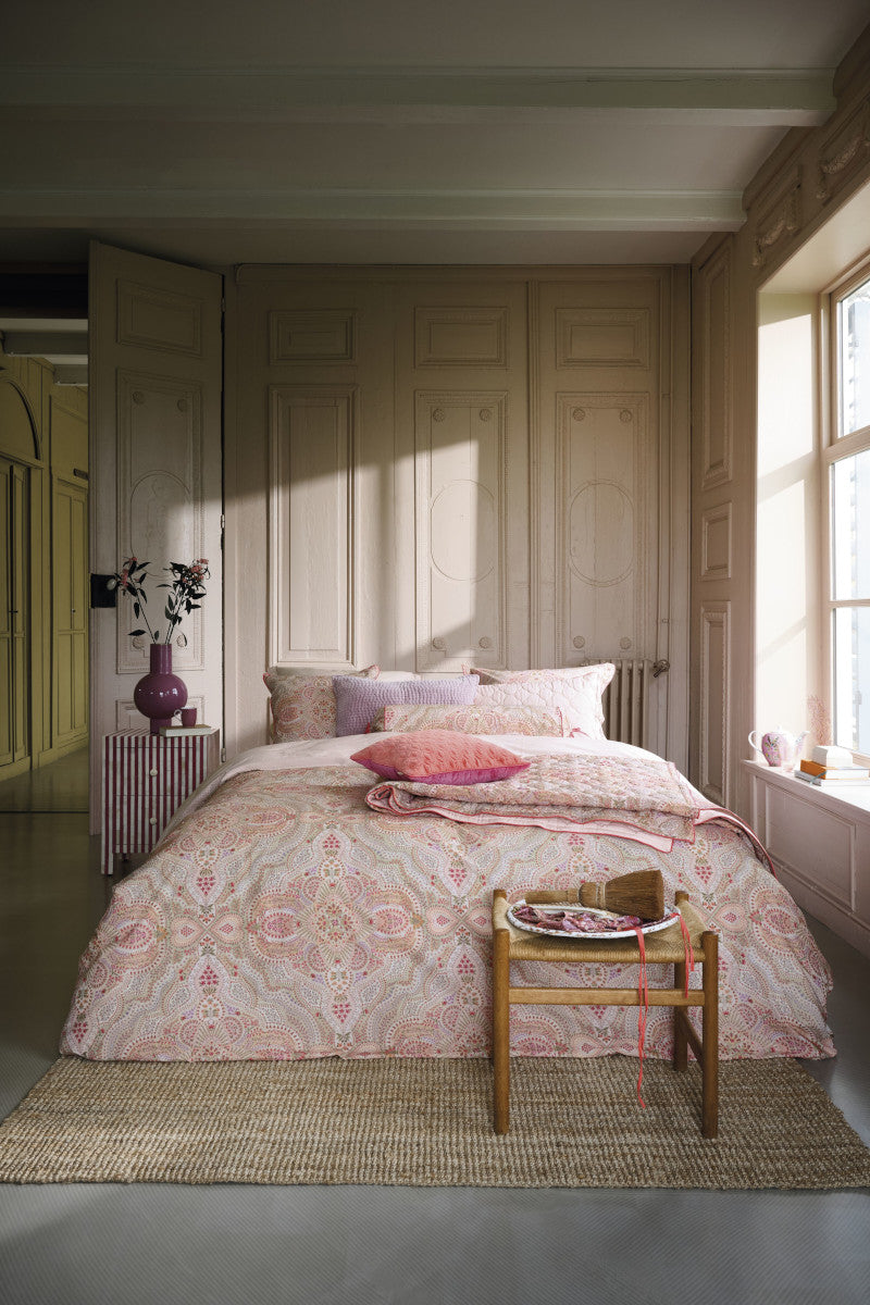 Pip Studio Moon Flower Bettwäsche hellrosa 135x200cm (1 Stück) Lifestyle 1