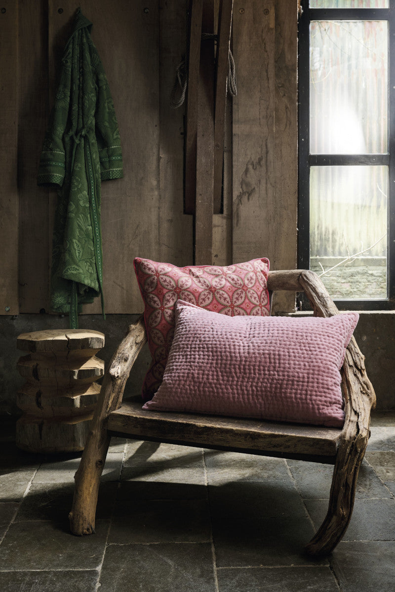 Pip Studio Velvet Sky Kissen mauve 40x70cm (1 Stück) Lifestyle 1